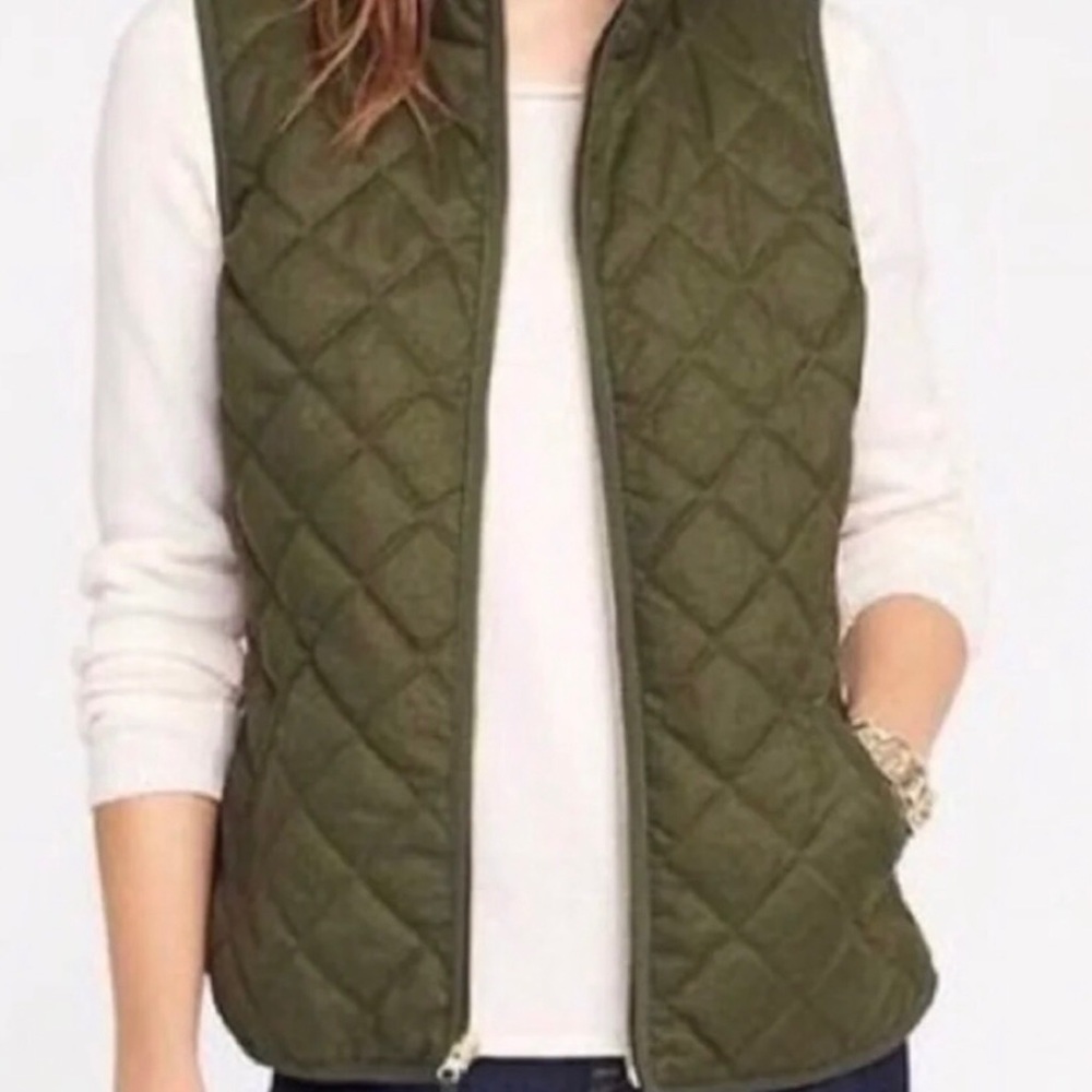 BNWT Old Navy quilted vest